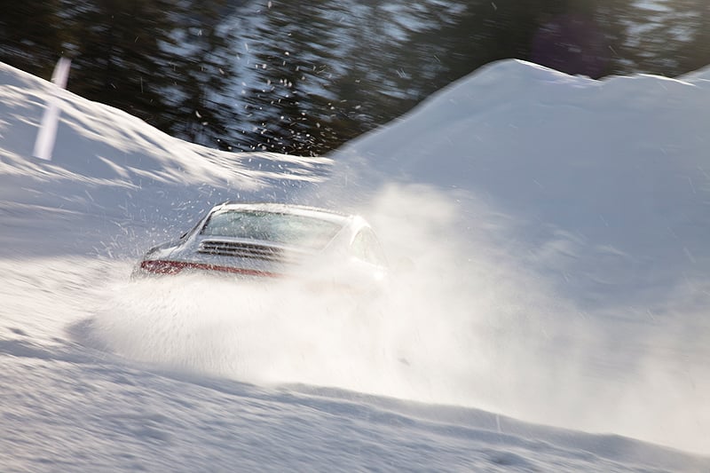 Porsche 911 Carrera 4S: Snowed under