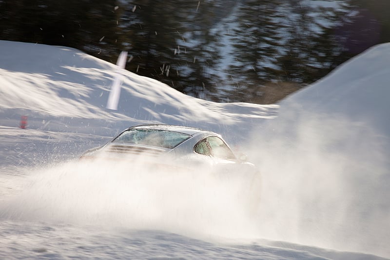 Porsche 911 Carrera 4S: Snowed under