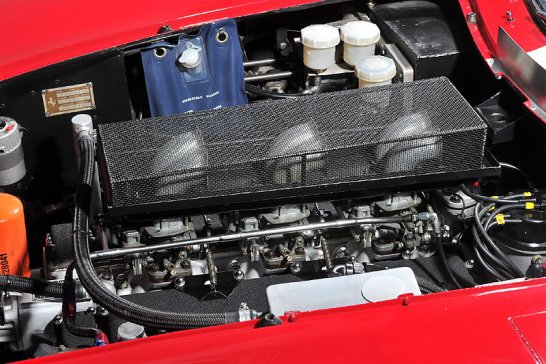 Von Le Mans nach Paris: Ferrari 275 GTB/C auf der Rétromobile 2013