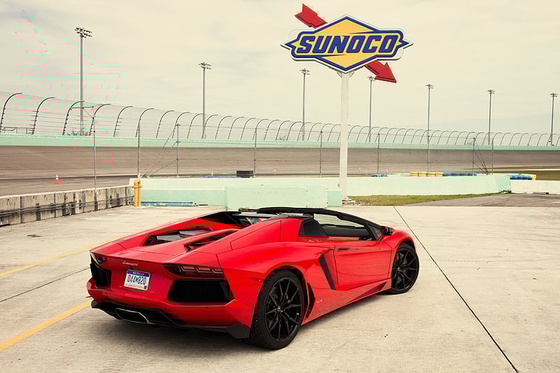 Lamborghini Aventador Roadster: The Heat is on!