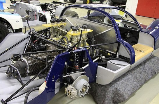 Aus der Mitte heraus: Restaurierung des Porsche 906 Daytona-Prototyps