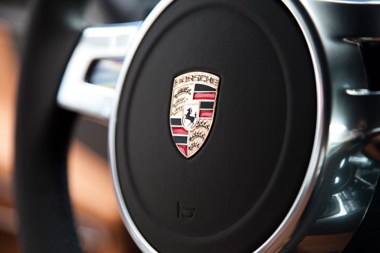 Porsche Cayman S: Love at first sight