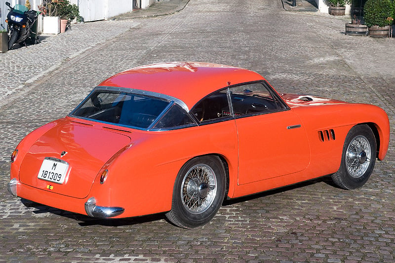 Pegaso Z-102 Coupé and Spyder: A perfect pair