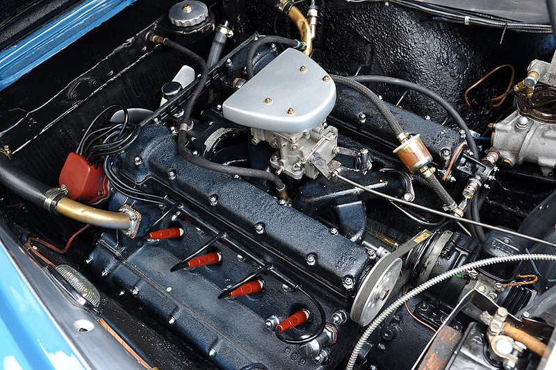 Pegaso Z-102 Coupé and Spyder: A perfect pair