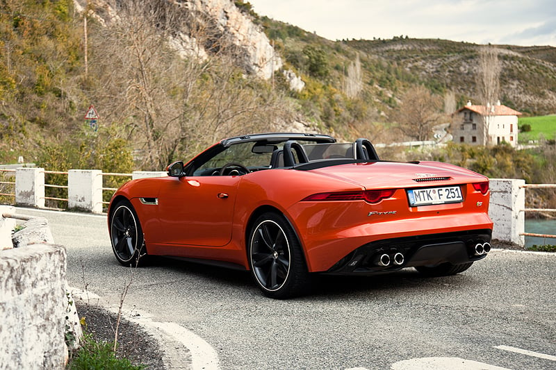 Jaguar F-Type V8 S: The cat that roars