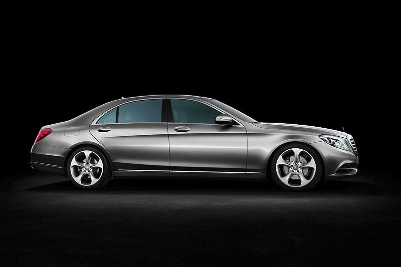 World Premiere: The smartest Mercedes S-Class of all time