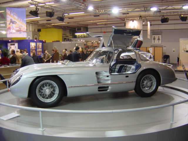 2004 Rétromobile – picture gallery