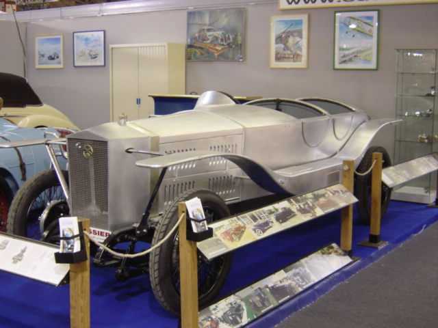 2004 Rétromobile – picture gallery