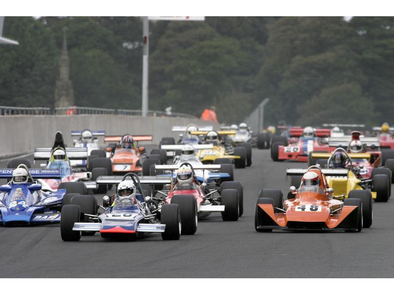 Goldenes Jubiläum des Oulton Park Gold Cup