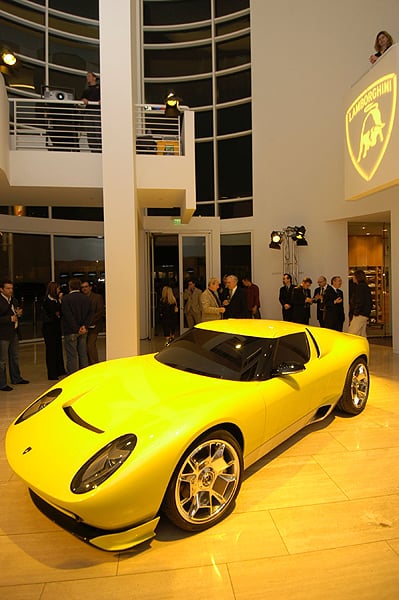 Lamborghini Miura Concept feiert Debüt in LA