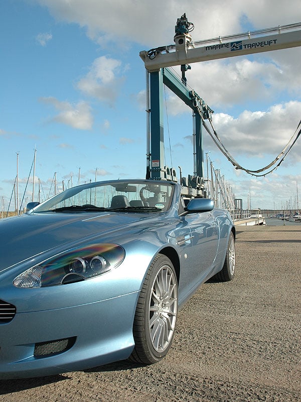 Aston Martin DB9 Volante