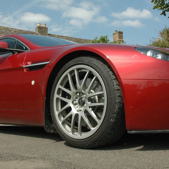 Aston Martin V8 Vantage by Prodrive