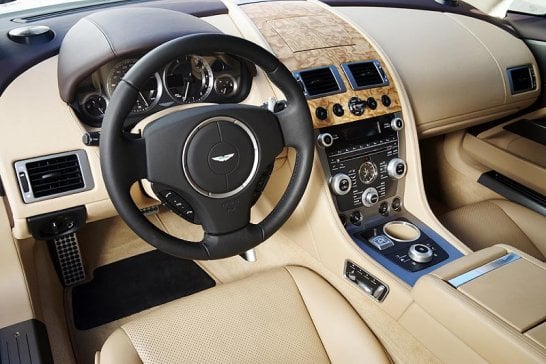 Aston Martin Rapide: Auf Raumpatrouille