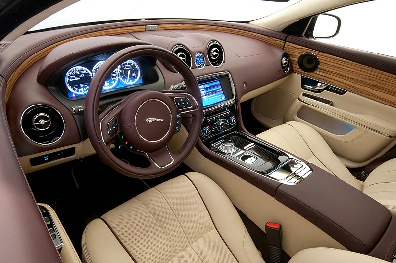 Jaguar XJ: Beyond the Comfort Zone