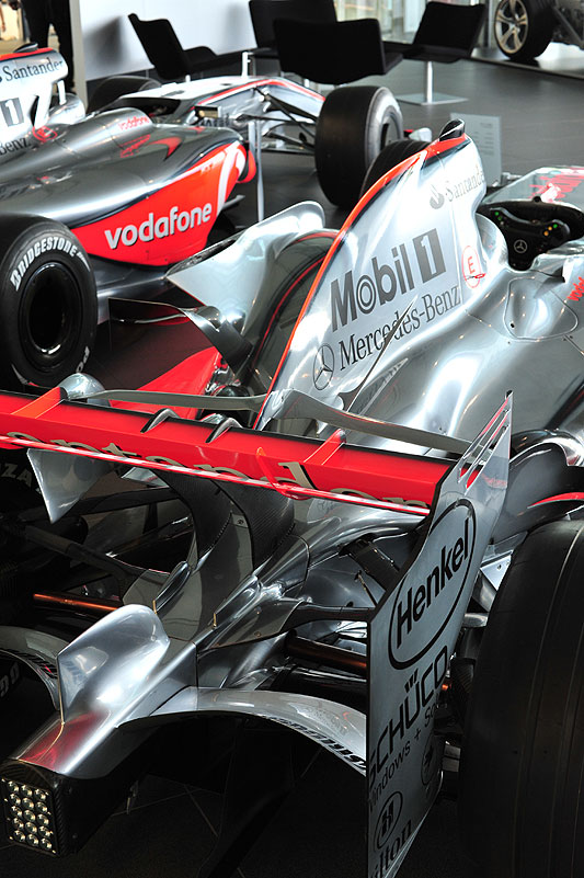 McLaren Automotive: First Deliveries of MP4-12Cs in Early 2011