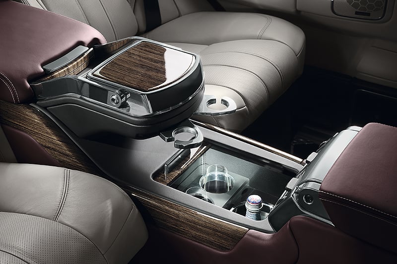 Geneva 2011: the Most Luxurious Range Rover Ever