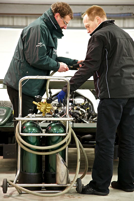 Bentley Speed 8: John Simister takes a ride in a Le Mans racer