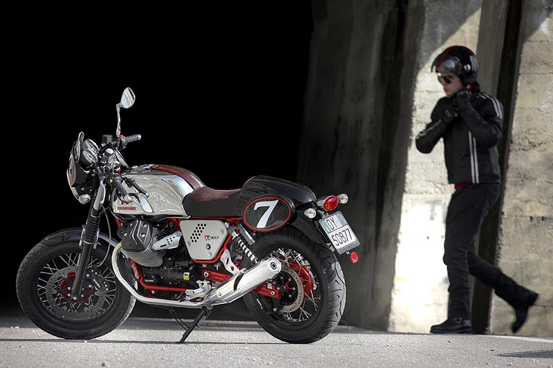 Moto Guzzi V7 Factory Kit: Look-a-Like