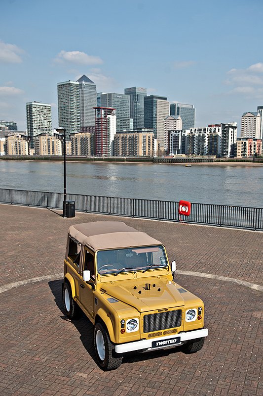 Land Rover Defender Twisted Editions: Urban Safari