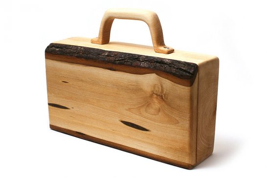 Handmade wooden wallets and cases by Haydanhuya