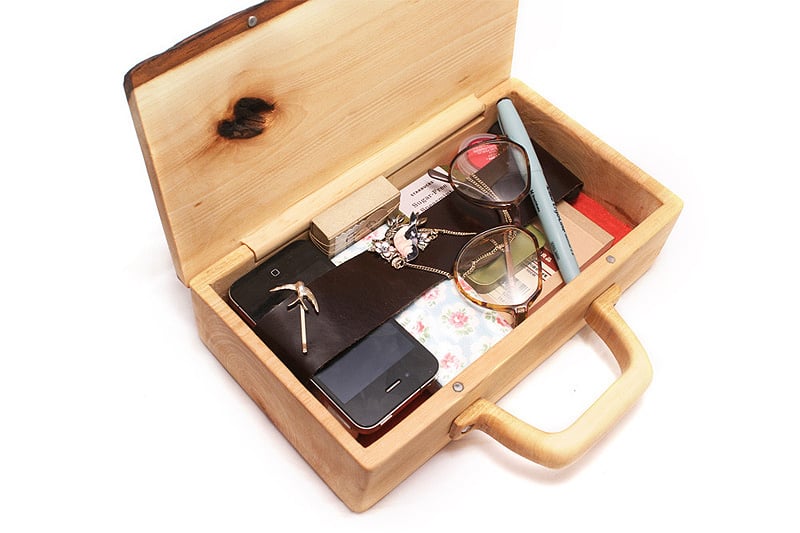 Handmade wooden wallets and cases by Haydanhuya