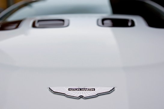 Aston Martin V12 Roadster: Limited edition for selected markets worldwide