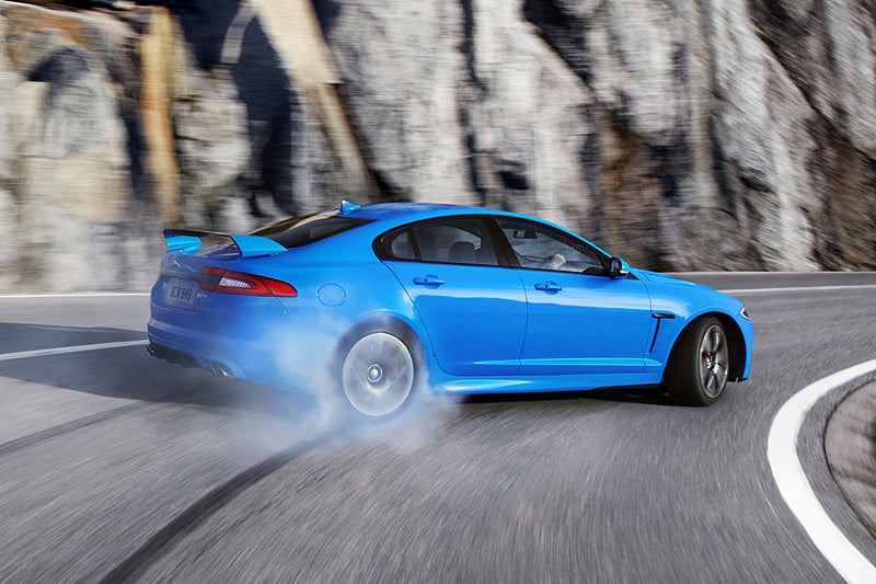 Jaguar XFR-S: British 'bahnstormer