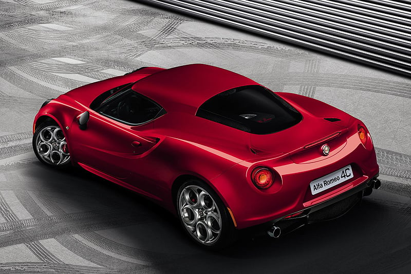 Compact Supercar: Alfa 4C is here at last