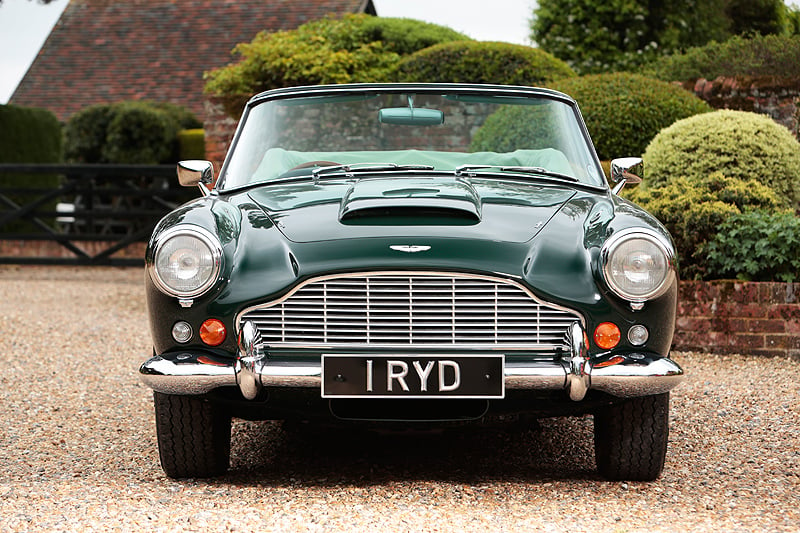 Aston Martin DB4 Convertible: Never in the shade