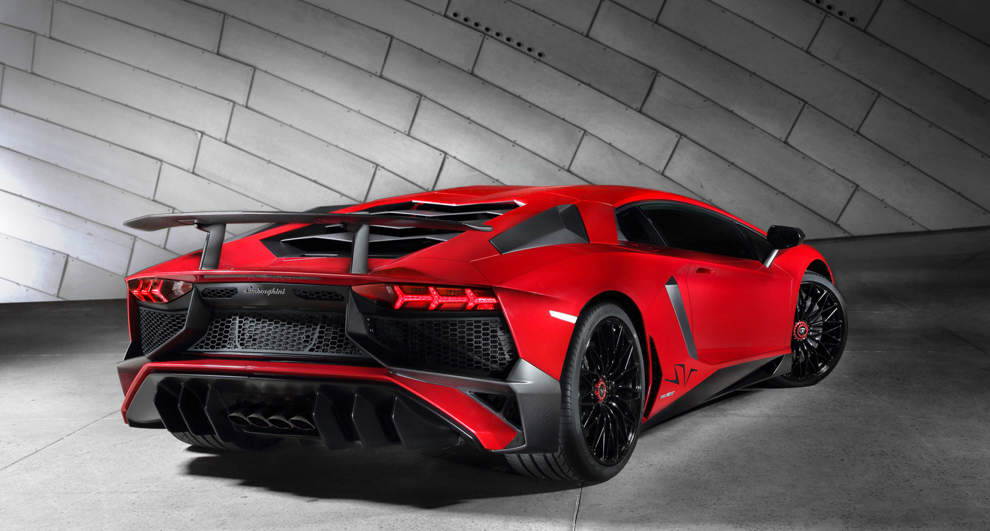 aventador-sv_3-4-rear.jpg