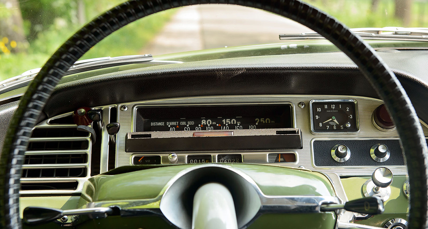 citroen-ds-21-le-dandy-gallery-brummen-08_1.jpg