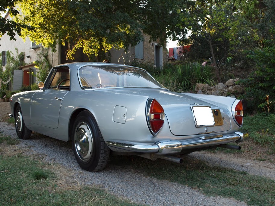 flaminia_gt_touring_rear.jpg