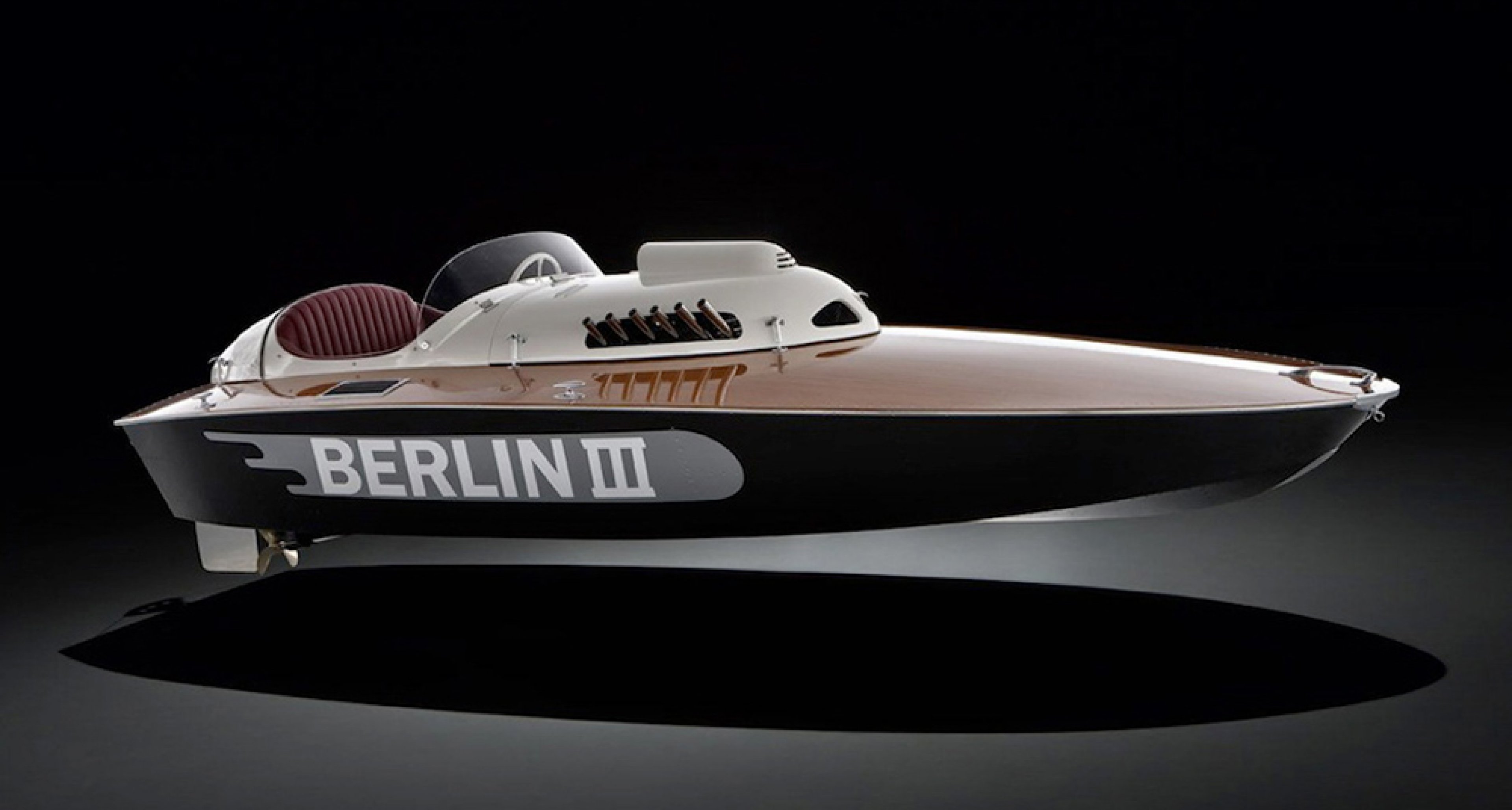 1950-berlin-iii-bmw-speedboat-1.jpg