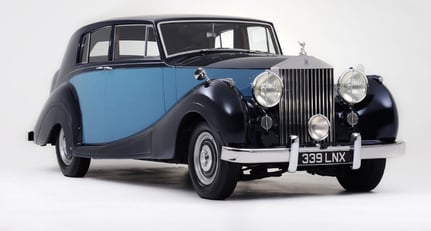 Old Ghost Rolls Royce Silver Wraith By James Young
