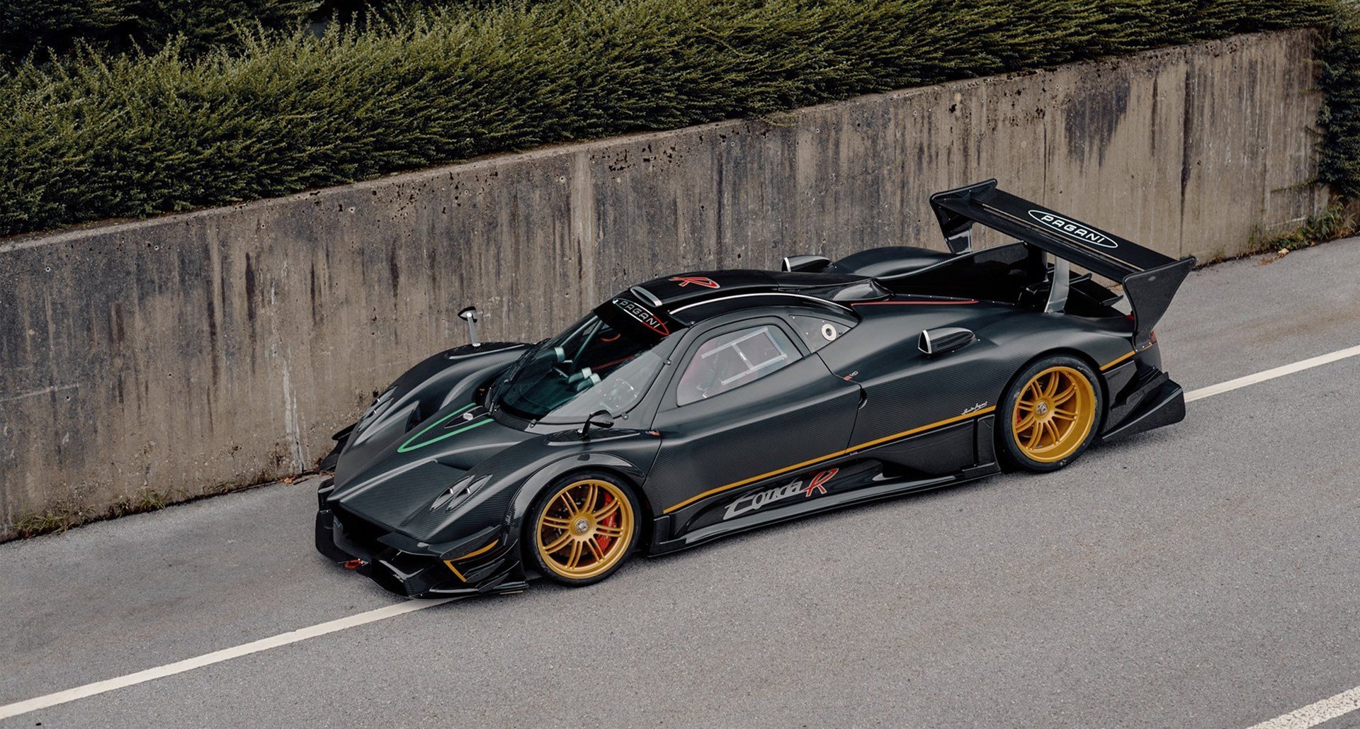 The Pagani Zonda R is a symbol of the ultimate pursuit of