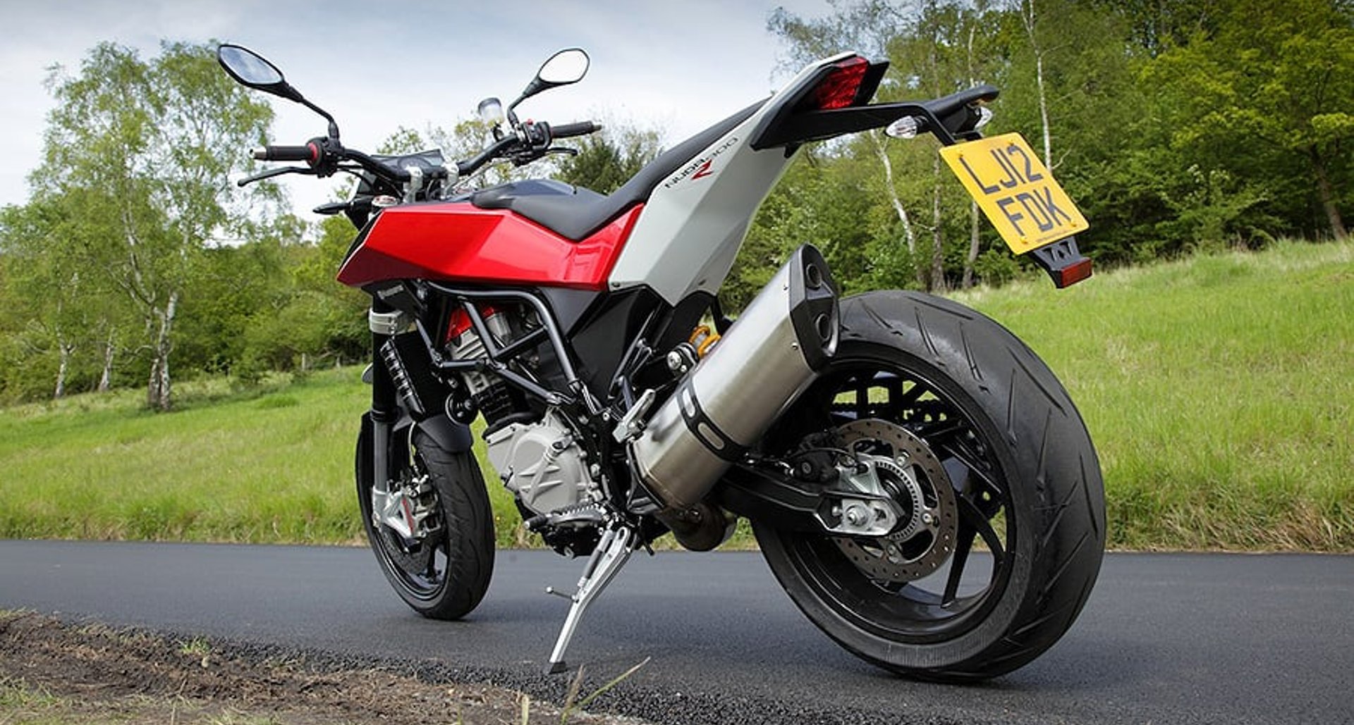 Husqvarna motorcycle nuda 900r top