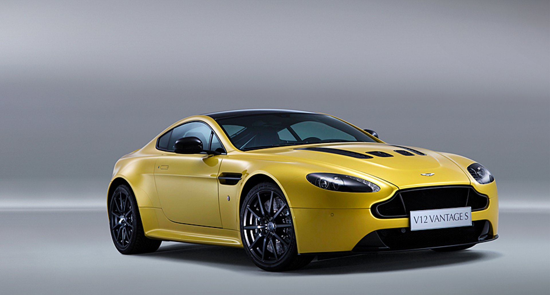 Aston martin v12 vantage s price discount