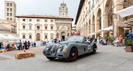 XK140 competition DHC