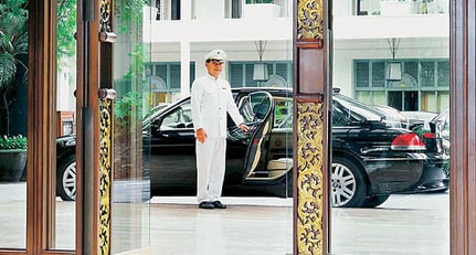 Oriental Hotel ordert weltweit größte BMW-Flotte