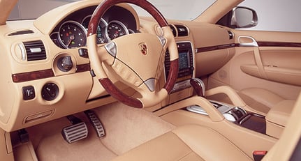 New 167 mph Porsche Cayenne Turbo S
