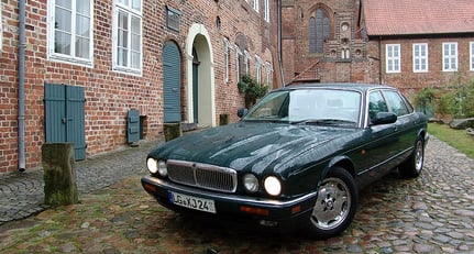 Jaguar XJ (X300)