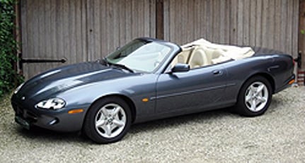 Editor’s Choice: Jaguar XK8 Cabrio