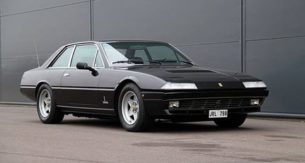 Editor’s Choice: Ferrari 400 in eleganter Farbkombi