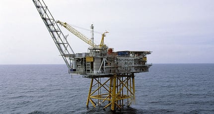 Oil Rig for sale: 20 rooms and sea view, but no garage