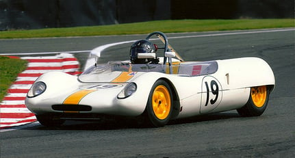 Pared to the Minimum: Lightweight racing cars from Speedmaster Cars