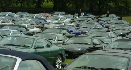 Das weltweit größte Aston Martin DB7 Treffen in Buscot Park