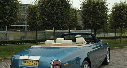 Rolls-Royce Phantom Drophead: A Very British Coupé