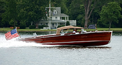 100 Vintage Wooden Boats to Be Sold Without Reserve