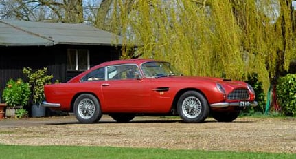 Aston Martin DB4 Series V 4.2-Litre Vantage 1963