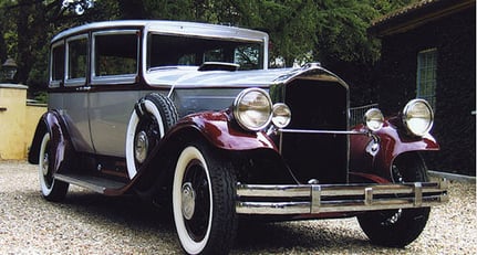 Pierce-Arrow  Model B Seven-Passenger Sedan 1930